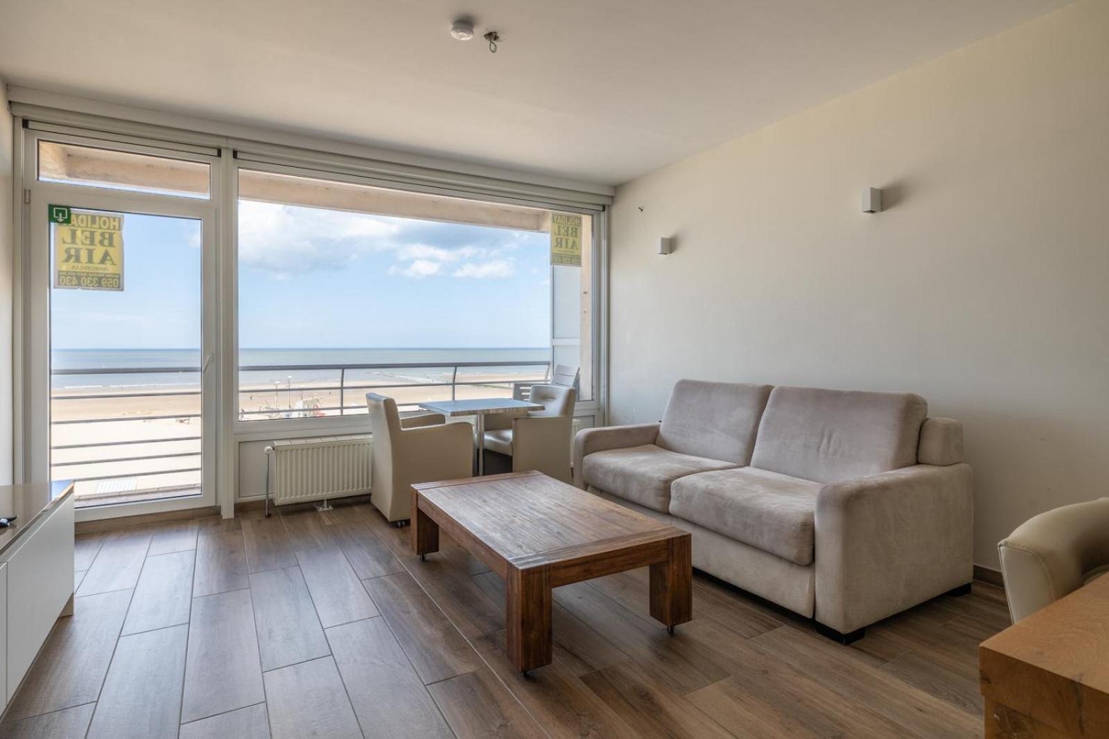Luxury Family With Seaview And Jacuzzi Bathtub T48